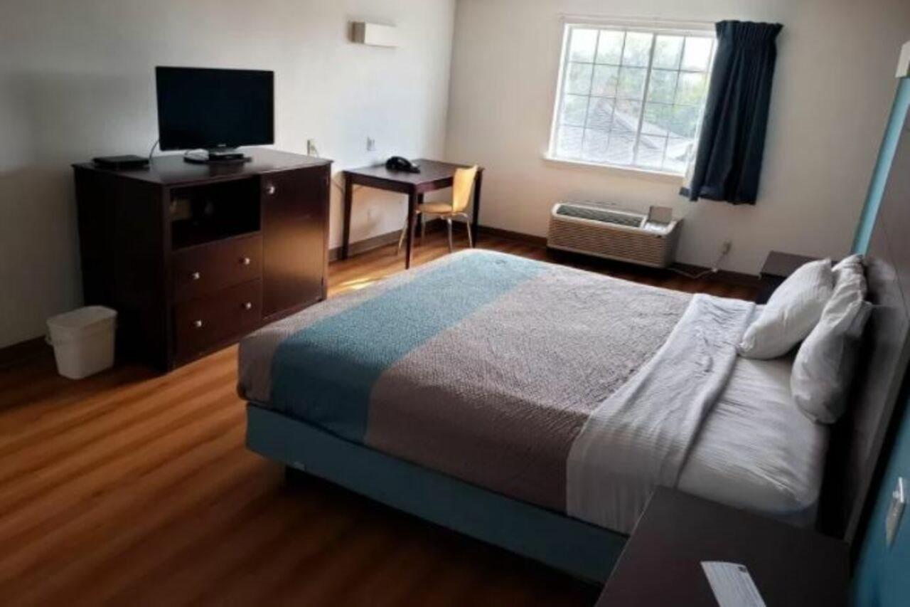 Motel 6-Mesquite, Tx - 발츠스프링스 외부 사진