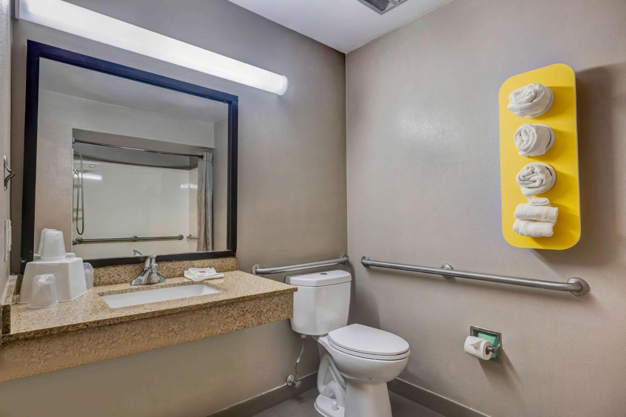 Motel 6-Mesquite, Tx - 발츠스프링스 외부 사진